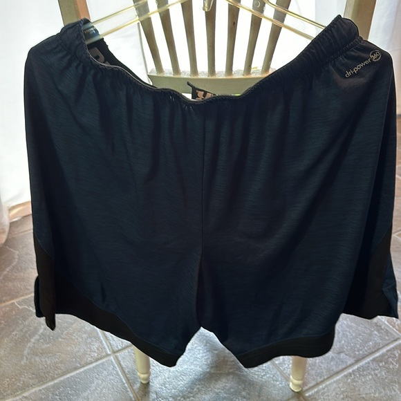 Russell Athletics shorts - Picture 5 of 8